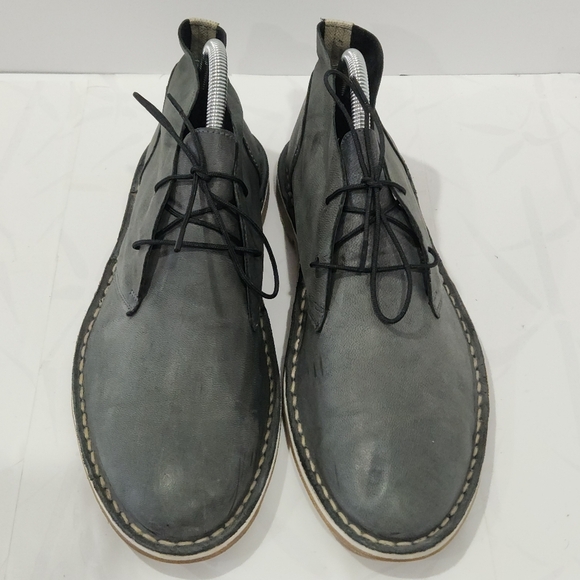 Barneys New York Other - Barney’s New York Men's Gray Leather Low Chukka Boots Size 11 Made in Italy